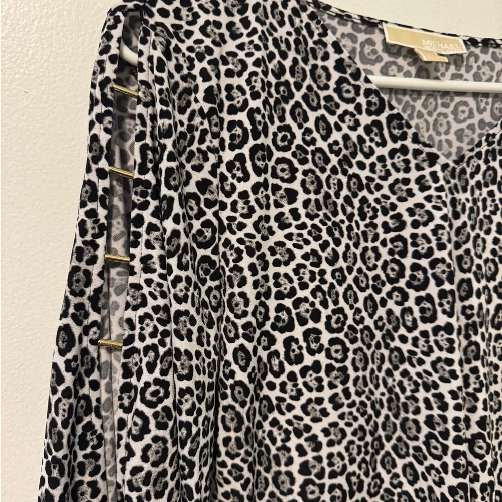Michael Kors Black and White Boxy Blouse with Notched Collar